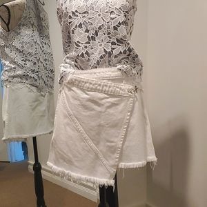 NWOT BlankNYC white denim mini skirt, size 27